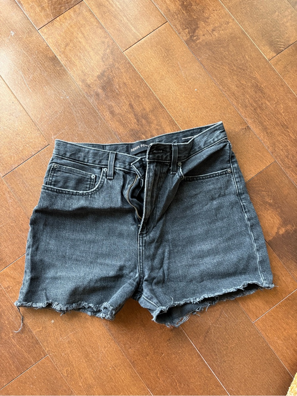 Denim Forum Black boyfriend Shorts size 28